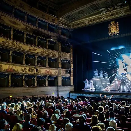 Alighieri Theatre Charming Apartamento Ravena