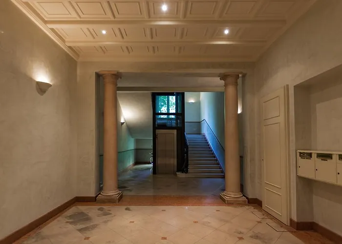 Alighieri Theatre Charming *