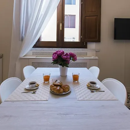 Alighieri Theatre Charming Appartement *