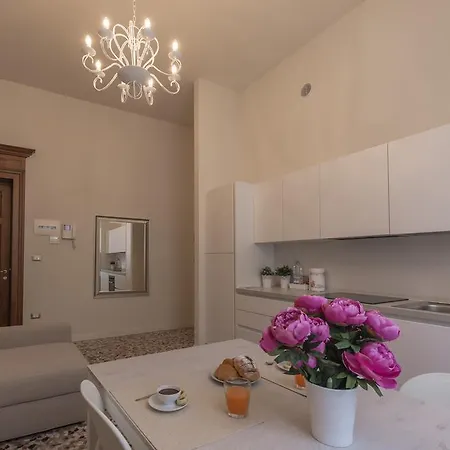 דירה Alighieri Theatre Charming