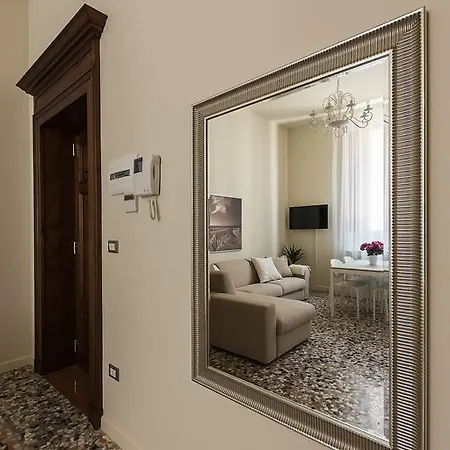 דירה Alighieri Theatre Charming *